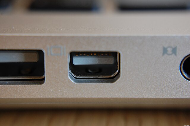 Mini DisplayPort female port