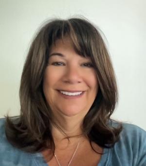 Dr Lisa Brewster